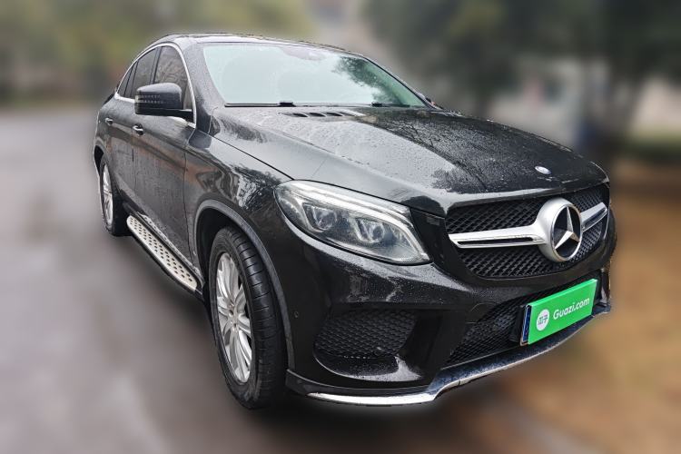Used Mercedes-Benz GLE Coupe 2015 GLE 320 4MATIC Coupe SUV Front Right 45 Deg