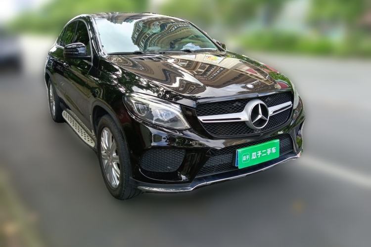 Used Mercedes-Benz GLE Coupe 2015 GLE 320 4MATIC Coupe SUV Front Right 45 Deg