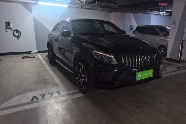 Used Mercedes-Benz GLE Coupe 2015 GLE 450 AMG 4MATIC Coupe SUV Front Right 45 Deg