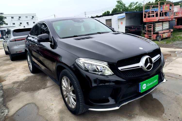 Used Mercedes-Benz GLE Coupe 2015 GLE 320 4MATIC Coupe SUV Front Right 45 Deg