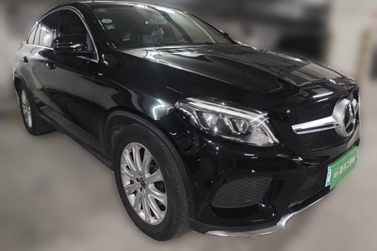 Used Mercedes-Benz GLE Coupe 2015 GLE 320 4MATIC Coupe SUV Front Right 45 Deg