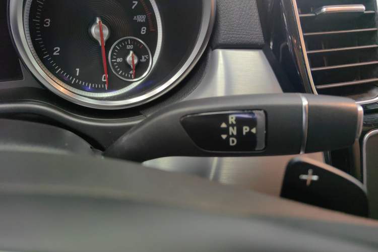 Used Mercedes-Benz GLE Coupe 2015 GLE 320 4MATIC Coupe SUV Gear Lever