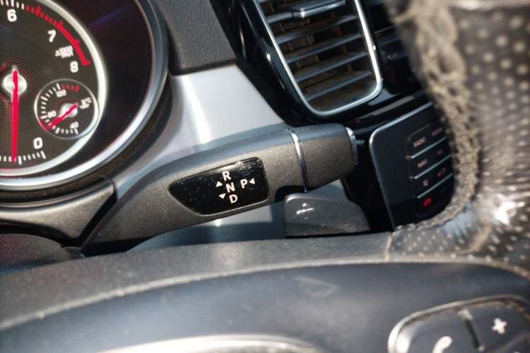 Used Mercedes-Benz GLE Coupe 2015 GLE 320 4MATIC Coupe SUV Gear Lever