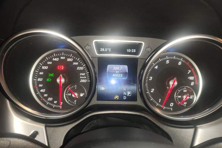 Used Mercedes-Benz GLE Coupe 2015 GLE 400 4MATIC Coupe SUV Instrument Cluster