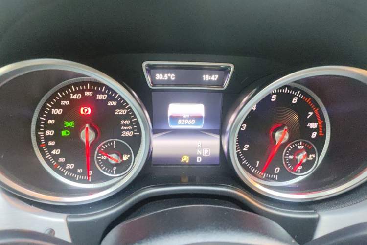 Used Mercedes-Benz GLE Coupe 2015 GLE 320 4MATIC Coupe SUV Instrument Cluster