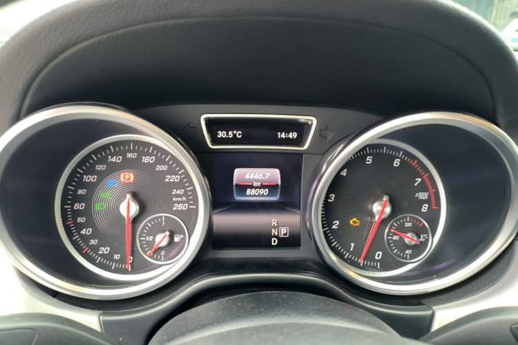 Used Mercedes-Benz GLE Coupe 2015 GLE 320 4MATIC Coupe SUV Instrument Cluster