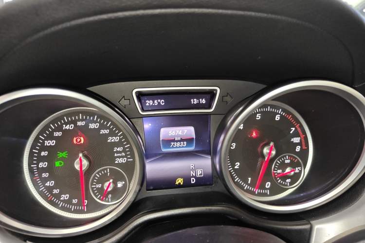 Used Mercedes-Benz GLE Coupe 2015 GLE 400 4MATIC Coupe SUV Instrument Cluster
