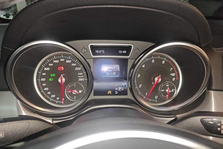 Used Mercedes-Benz GLE Coupe 2015 GLE 320 4MATIC Coupe SUV Instrument Cluster