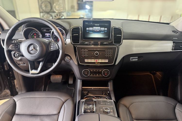 Used Mercedes-Benz GLE Coupe 2015 GLE 400 4MATIC Coupe SUV Interior 1