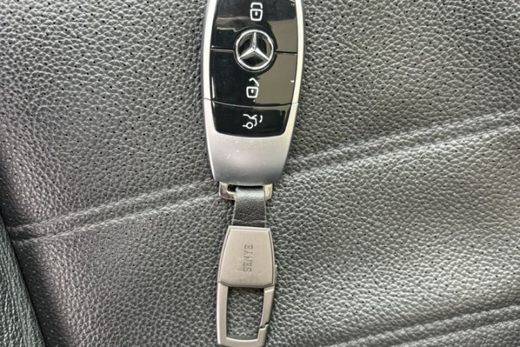 Used Mercedes-Benz GLE Coupe 2015 GLE 320 4MATIC Coupe SUV Interior 1
