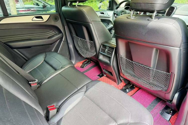 Used Mercedes-Benz GLE Coupe 2015 GLE 320 4MATIC Coupe SUV Interior 3