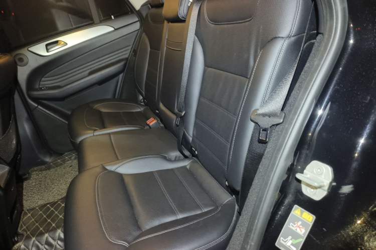 Used Mercedes-Benz GLE Coupe 2015 GLE 320 4MATIC Coupe SUV Left Rear Seat