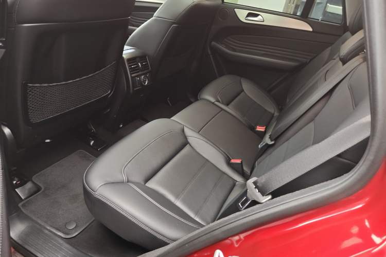 Used Mercedes-Benz GLE Coupe 2015 GLE 400 4MATIC Coupe SUV Left Rear Seat