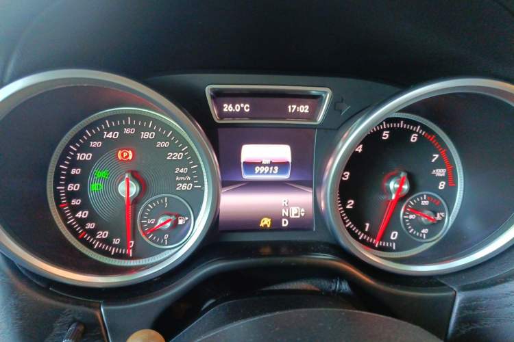 Used Mercedes-Benz GLE Coupe 2015 GLE 320 4MATIC Coupe SUV Odometer Close Up