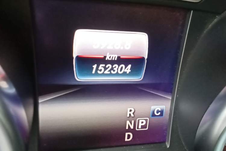 Used Mercedes-Benz GLE Coupe 2015 GLE 320 4MATIC Coupe SUV Odometer Close Up
