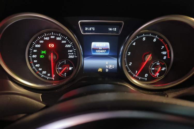Used Mercedes-Benz GLE Coupe 2015 GLE 320 4MATIC Coupe SUV Odometer Close Up
