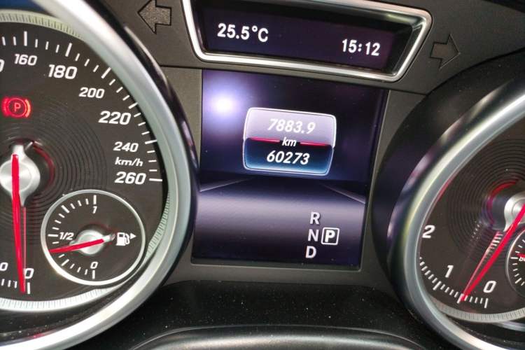 Used Mercedes-Benz GLE Coupe 2015 GLE 400 4MATIC Coupe SUV Odometer Close Up