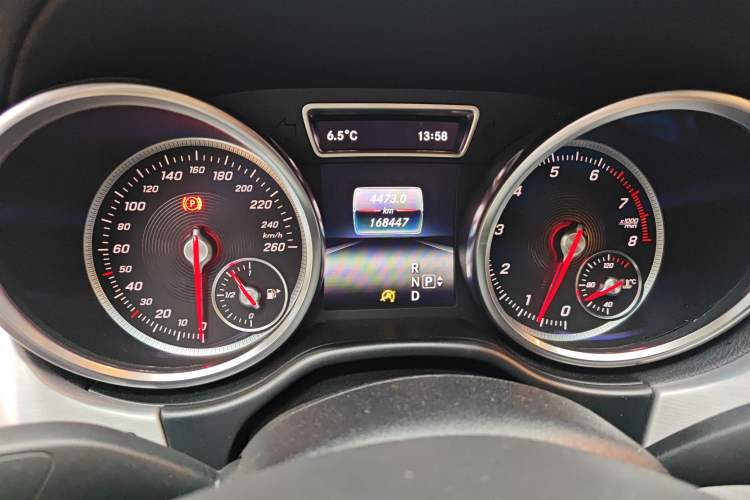Used Mercedes-Benz GLE Coupe 2015 GLE 320 4MATIC Coupe SUV Odometer Close Up