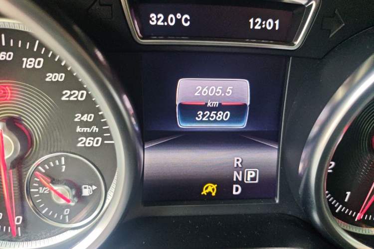 Used Mercedes-Benz GLE Coupe 2015 GLE 320 4MATIC Coupe SUV Odometer Close Up