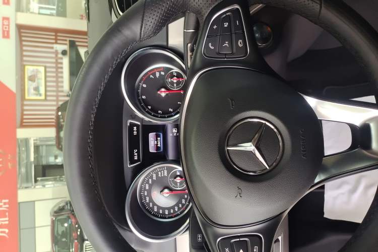 Used Mercedes-Benz GLE Coupe 2015 GLE 400 4MATIC Coupe SUV Odometer Close Up