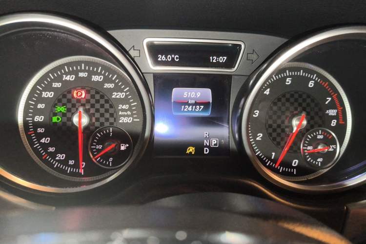 Used Mercedes-Benz GLE Coupe 2015 GLE 450 AMG 4MATIC Coupe SUV Odometer Close Up