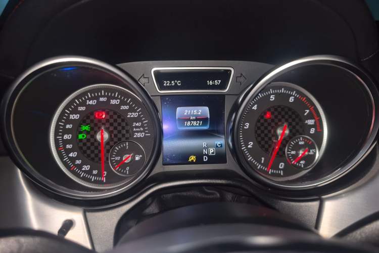 Used Mercedes-Benz GLE Coupe 2015 GLE 450 AMG 4MATIC Coupe SUV Odometer Close Up