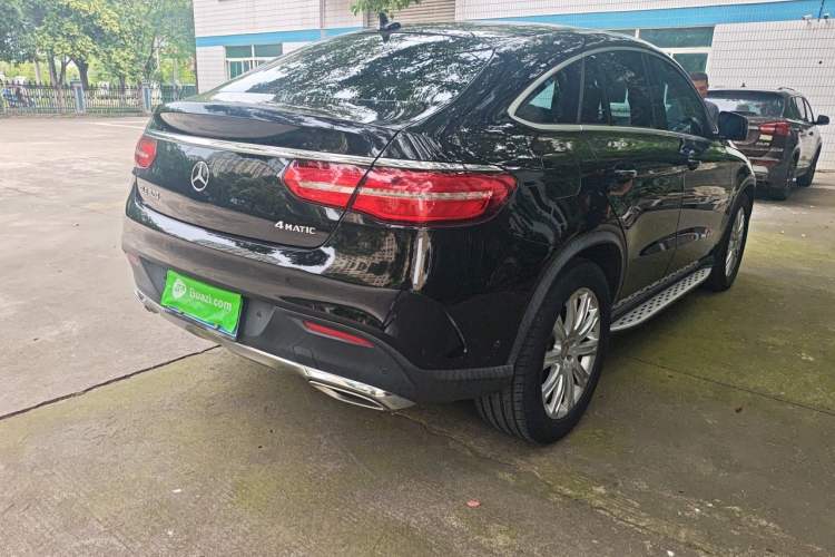 Used Mercedes-Benz GLE Coupe 2015 GLE 320 4MATIC Coupe SUV Rear Right 45 Deg