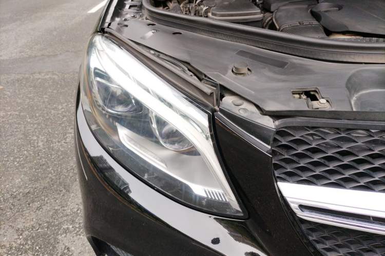 Used Mercedes-Benz GLE Coupe 2015 GLE 400 4MATIC Coupe SUV Right Front Headlight