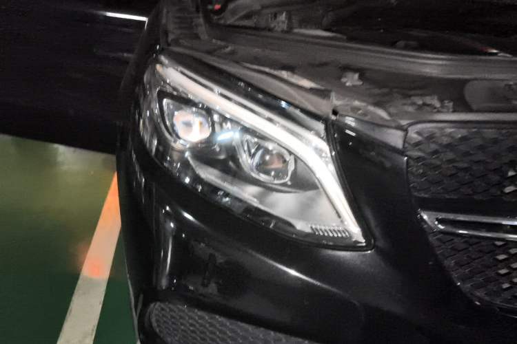 Used Mercedes-Benz GLE Coupe 2015 GLE 450 AMG 4MATIC Coupe SUV Right Front Headlight