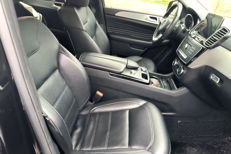 Used Mercedes-Benz GLE Coupe 2015 GLE 320 4MATIC Coupe SUV Right Front Seat