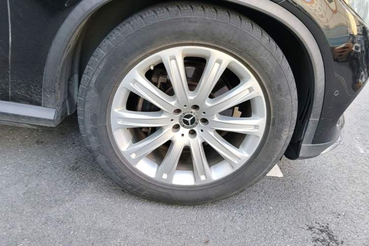 Used Mercedes-Benz GLE Coupe 2015 GLE 320 4MATIC Coupe SUV Right Front Wheel Hub