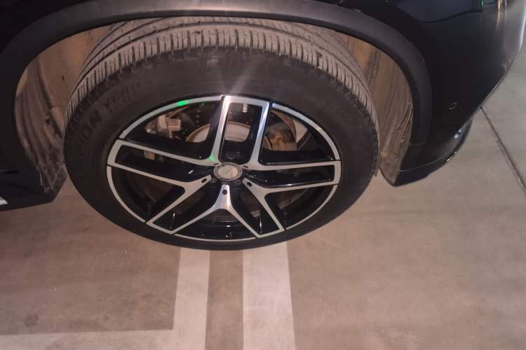 Used Mercedes-Benz GLE Coupe 2015 GLE 450 AMG 4MATIC Coupe SUV Right Front Wheel Hub