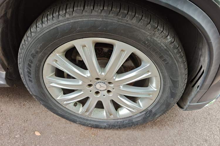 Used Mercedes-Benz GLE Coupe 2015 GLE 320 4MATIC Coupe SUV Right Front Wheel Hub