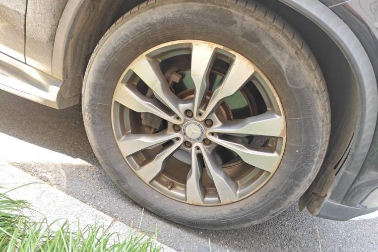 Used Mercedes-Benz GLE Coupe 2015 GLE 400 4MATIC Coupe SUV Right Front Wheel Hub