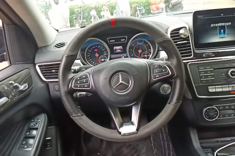 Used Mercedes-Benz GLE Coupe 2015 GLE 320 4MATIC Coupe SUV Steering Wheel