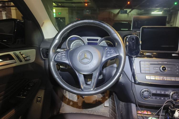 Used Mercedes-Benz GLE Coupe 2015 GLE 320 4MATIC Coupe SUV Steering Wheel