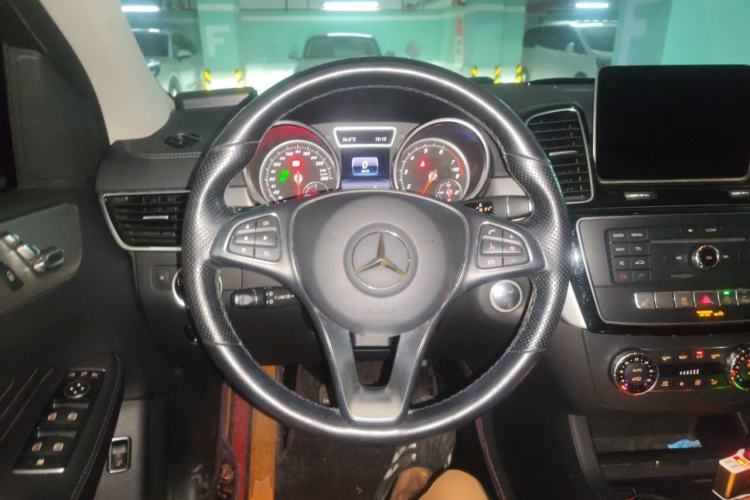 Used Mercedes-Benz GLE Coupe 2015 GLE 400 4MATIC Coupe SUV Steering Wheel