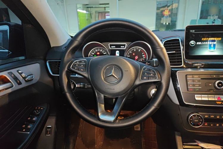 Used Mercedes-Benz GLE Coupe 2015 GLE 320 4MATIC Coupe SUV Steering Wheel