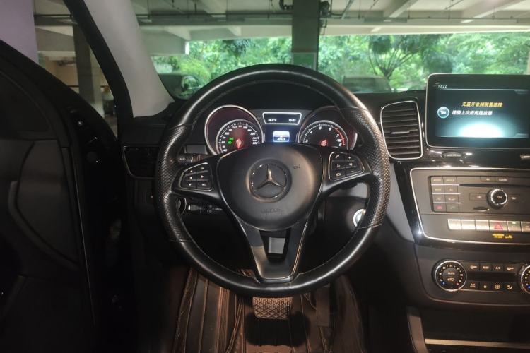 Used Mercedes-Benz GLE Coupe 2015 GLE 400 4MATIC Coupe SUV Steering Wheel