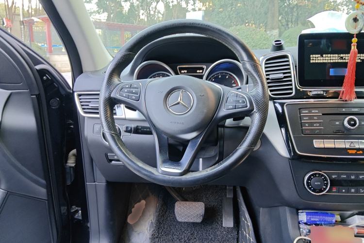 Used Mercedes-Benz GLE Coupe 2015 GLE 320 4MATIC Coupe SUV Steering Wheel