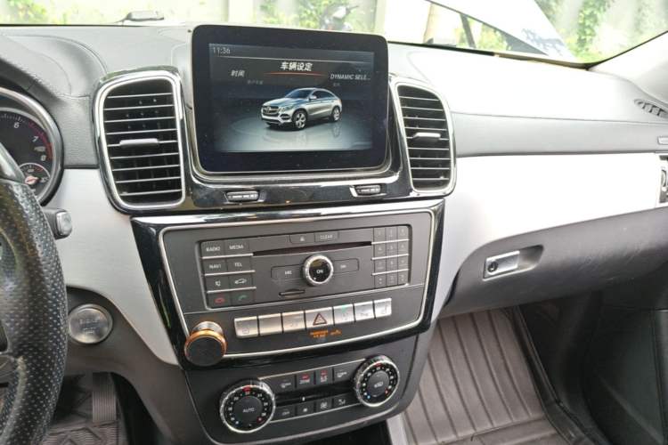 Used Mercedes-Benz GLE Coupe 2015 GLE 320 4MATIC Coupe SUV Audio And AC Panel