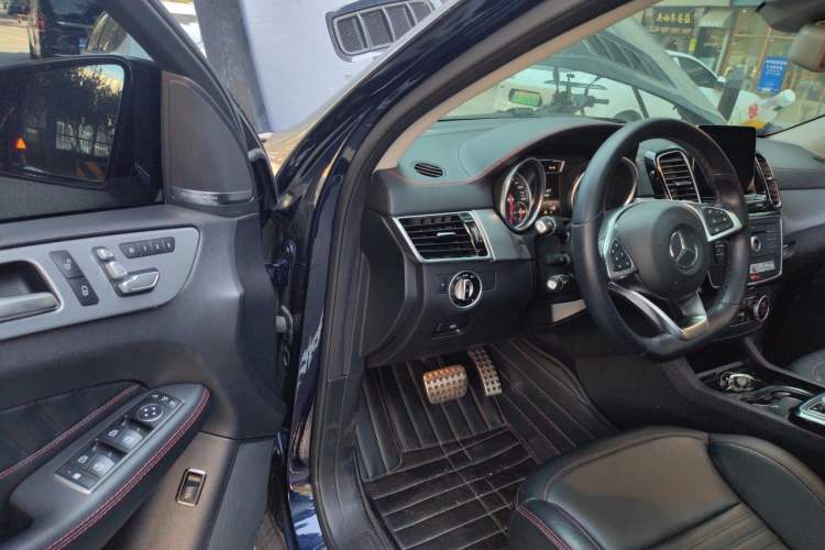Used Mercedes-Benz GLE Coupe 2015 GLE 450 AMG 4MATIC Coupe SUV Driver Seat
