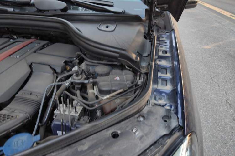 Used Mercedes-Benz GLE Coupe 2015 GLE 450 AMG 4MATIC Coupe SUV Engine Bay Left