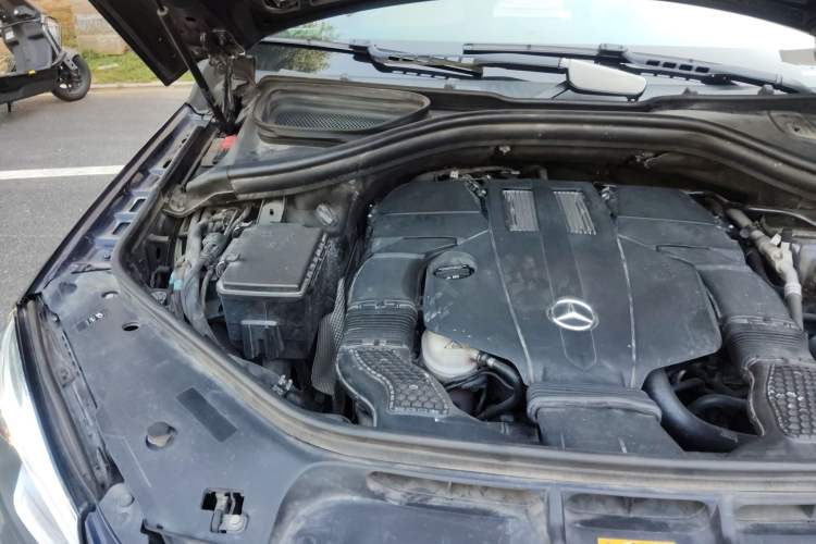 Used Mercedes-Benz GLE Coupe 2015 GLE 400 4MATIC Coupe SUV Engine Bay Right
