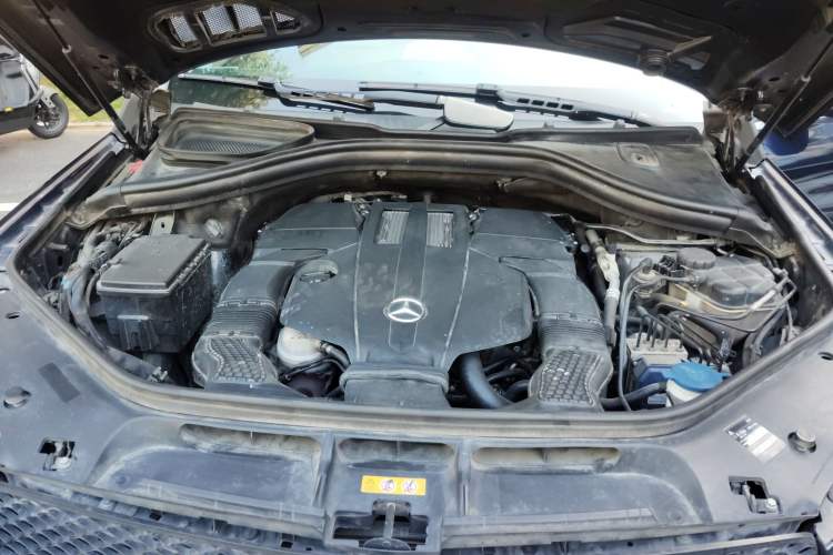 Used Mercedes-Benz GLE Coupe 2015 GLE 400 4MATIC Coupe SUV Engine Bay
