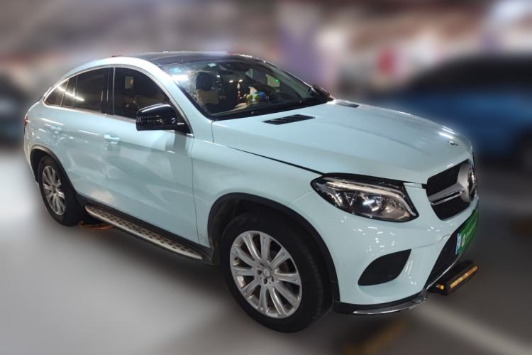 Used Mercedes-Benz GLE Coupe 2015 GLE 320 4MATIC Coupe SUV Front Right 45 Deg