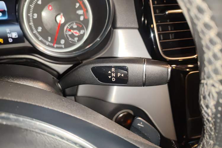 Used Mercedes-Benz GLE Coupe 2015 GLE 320 4MATIC Coupe SUV Gear Lever