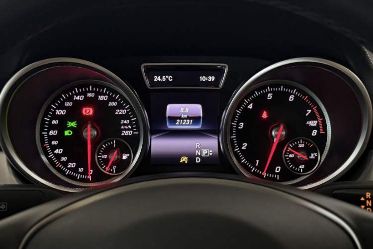 Used Mercedes-Benz GLE Coupe 2015 GLE 320 4MATIC Coupe SUV Odometer Close Up