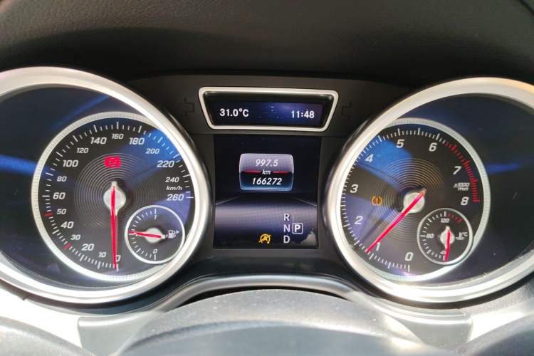 Used Mercedes-Benz GLE Coupe 2015 GLE 320 4MATIC Coupe SUV Odometer Close Up