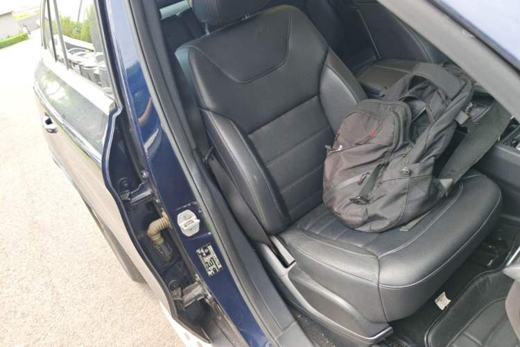 Used Mercedes-Benz GLE Coupe 2015 GLE 320 4MATIC Coupe SUV Right Front Seat